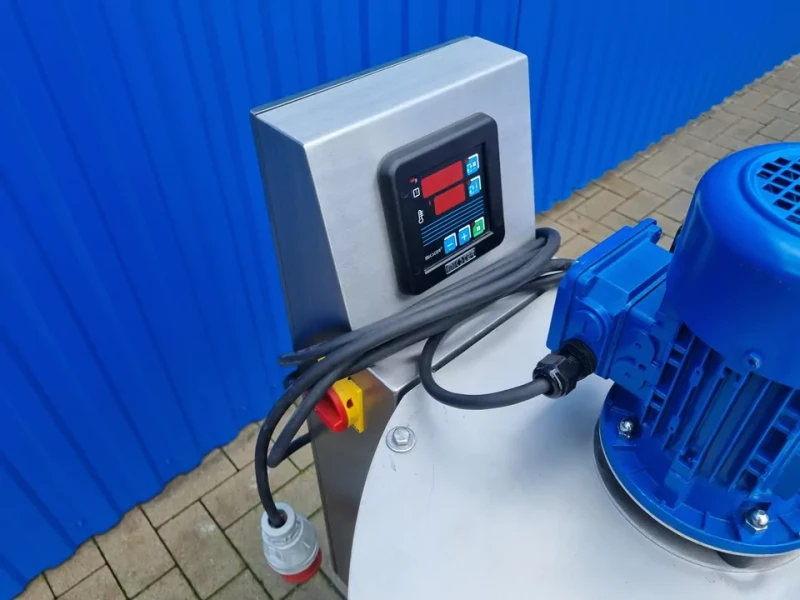 123l Elektrisch beheizter Edelstahl-Rührwerksbehälter mit digitaler Heizungssteuerung und Propellerrührwerk