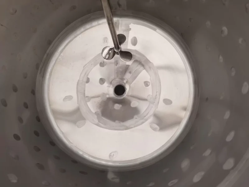 221L heiz-/kühlbarer Edelstahlbehälter mit Thermoplate und Propellerrührwerk